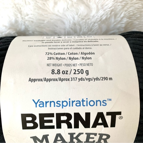 Bernat Maker Home Dec #5 Bulky Yarn Skein Black - Picture 3 of 8